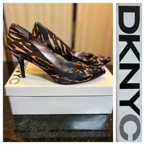 DKNYC Women's Black and Tan Leather Calf Hair Heels